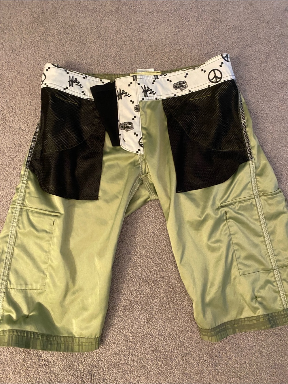 Ten -80 Olive Green Floral Plaid Cargo Shorts - Picture 6 of 12